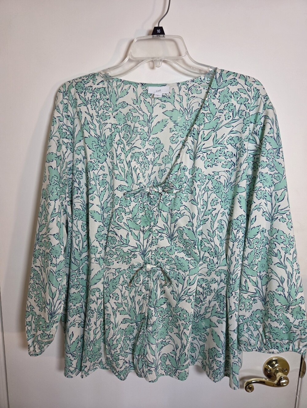 J. Jill Pleated Tie Front Top Blouse 2X Plus Mint Green Floral Garden V-Neck